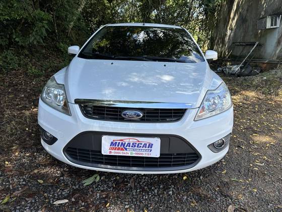 FORD FOCUS 1.6 GLX 16V FLEX 4P MANUAL